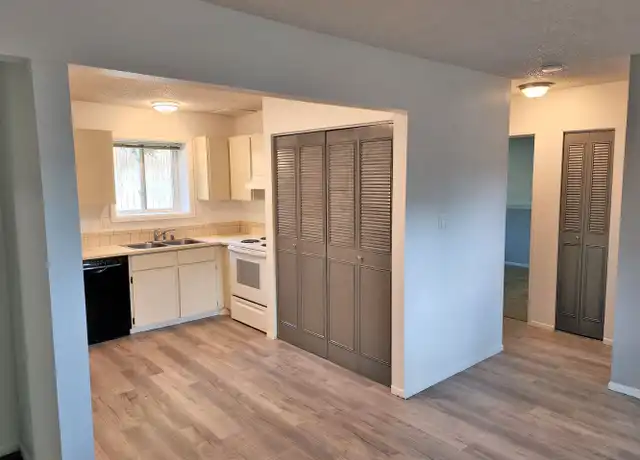 Property at 2912 Somerville Dr Unit 2, Fort Collins, CO, 80526, 2 beds, 1 bath, [object Object]