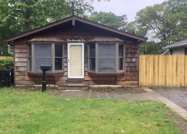 Property at 1072 Reilly St, Bay Shore, NY, 11706, 3 beds, 1 bath, [object Object]