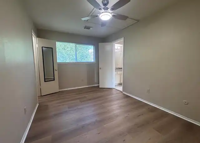 Property at 10810 Sugar Hill Dr Unit B, Houston, TX, 77042, 2 beds, 1.5 baths, [object Object]