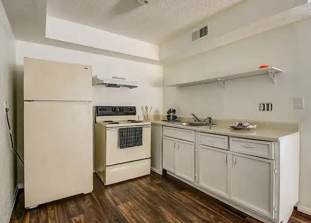 Property at 2502 W. Ocotillo Rd - 2502 W Ocotillo Rd, Phoenix, AZ, 85017, 1 bed, 1 bath, [object Object]
