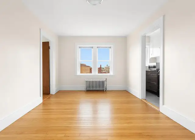 Photo of 11 Shepley St, Portland, ME 04101