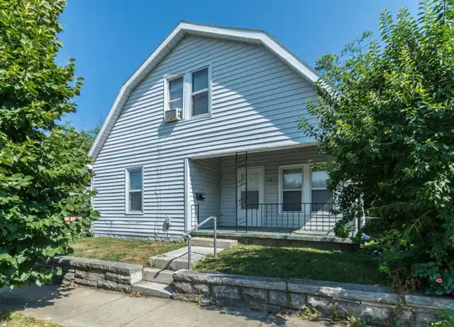 Property at 113 E 15th St, Bloomington, IN, 47408, 4 beds, 2 baths, [object Object]