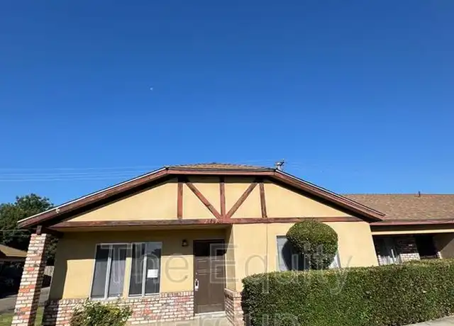 Property at 2417 S Sallee St, Visalia, CA, 93277, 2 beds, 1 bath, [object Object]