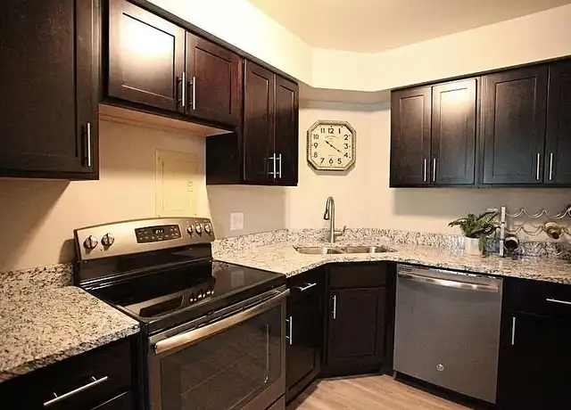 Property at Hamilton House - 250 Chatham Way, Cleveland, OH, 44124, 1 bed, 1 bath, [object Object]