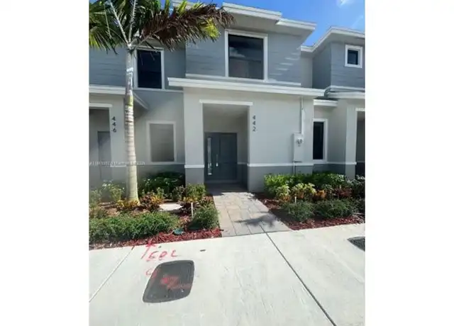 Property at 442 NE 12th St, Florida City, FL, 33034, 3 beds, 3 baths, [object Object]