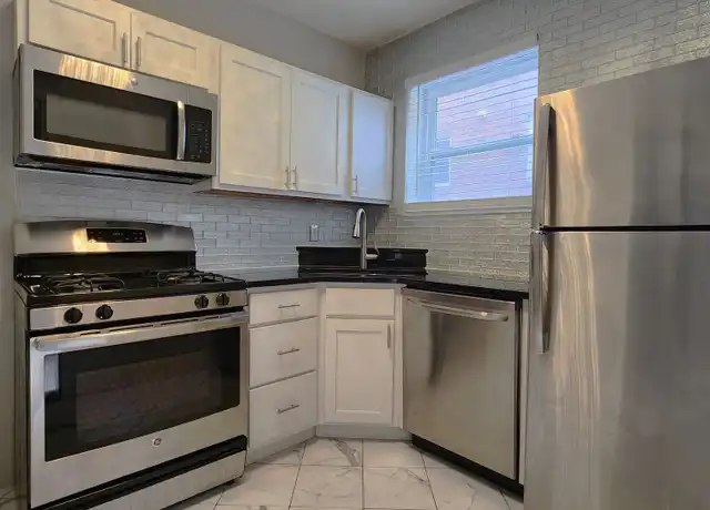 Property at 7512 Cromwell Dr, Saint Louis, MO, 63105, 2 beds, 1 bath, [object Object]