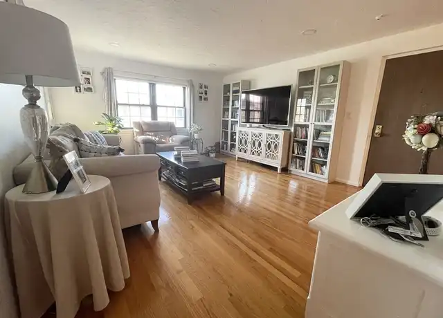 Property at 90 Neponset St #1006, Canton, MA, 02021, 2 beds, 1 bath, [object Object]