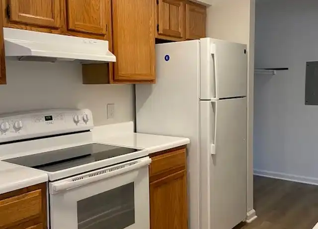 Property at 420 Acorn Grove Ln Unit 425DS8, Chesapeake, VA, 23320, 2 beds, 1 bath, [object Object]