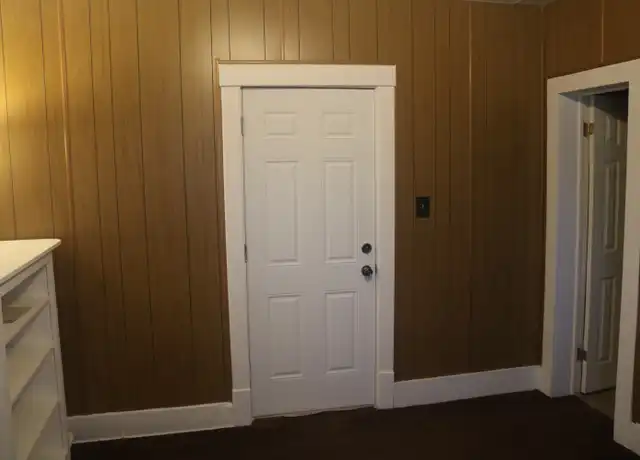 Property at 716 E 4th Ave Unit 9, Hutchinson, KS, 67501, 1 bed, 1 bath, [object Object]