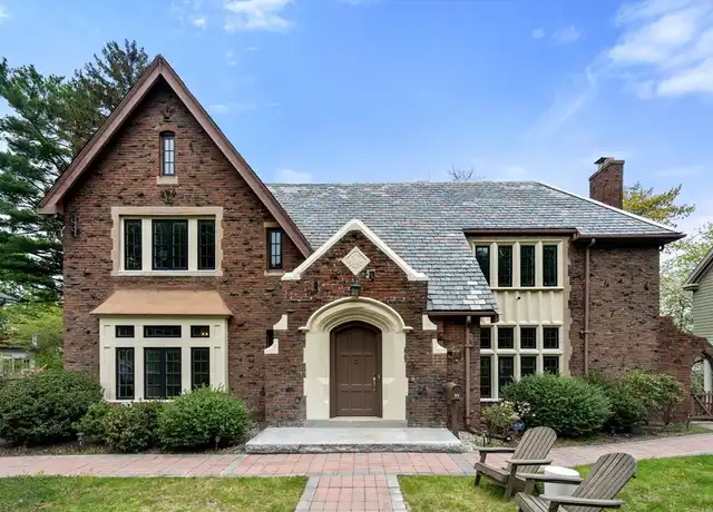 Property at 17 Chestnut Hill Ter, Chestnut Hill, MA, 02467, 5 beds, 5.5 baths, [object Object]