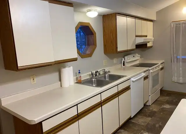Property at 2119 Marathon St #2121, Marshfield, WI, 54449, 4 beds, 1.5 baths, [object Object]