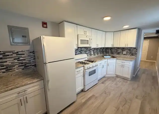 Property at 8921 Frankford Ave Unit 2A, Philadelphia, PA, 19136, 0 beds, 1 bath, [object Object]