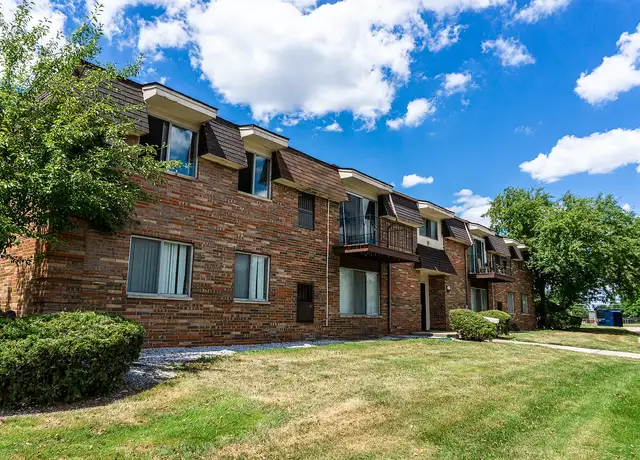 Photo of 4385 Frazho Rd, Warren, MI 48091
