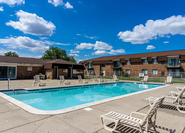 Photo of 4385 Frazho Rd, Warren, MI 48091
