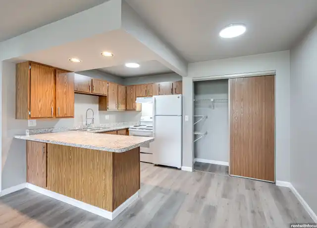 Property at 824 Security Dr Unit G206, Fond du Lac, WI, 54935, 1 bed, 1 bath, [object Object]