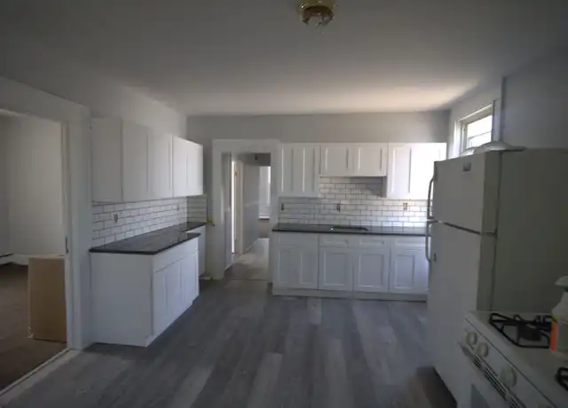 Property at 31 White St Unit 3, New Haven, CT, 06519, 3 beds, 1 bath, [object Object]
