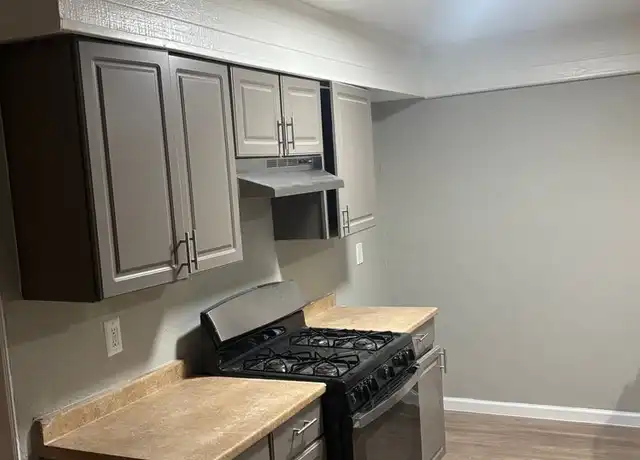 Property at 1121 Woodcrest Dr, Garland, TX, 75040, 4 beds, 2 baths, [object Object]