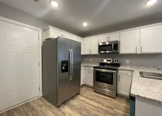 Property at 308 Prescott Ln, Winchester, KY, 40391, 3 beds, 2 baths, [object Object]