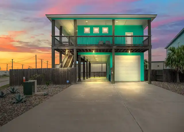 Property at 100 Port Isabel St, Port Aransas, TX, 78373, 3 beds, 2 baths, [object Object]