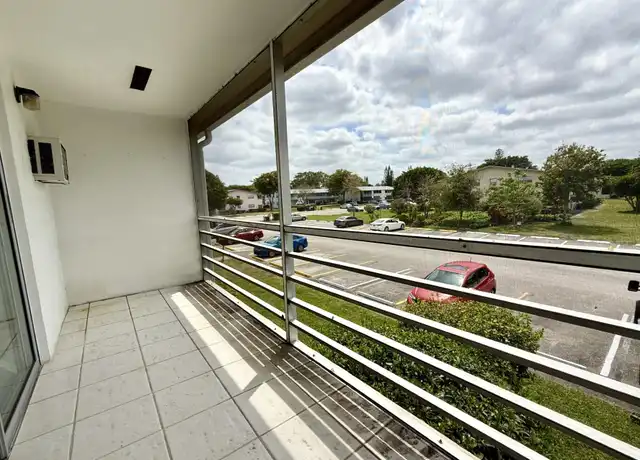 Property at 190 Cambridge H, West Palm Beach, FL, 33417, 1 bed, 1 bath, [object Object]