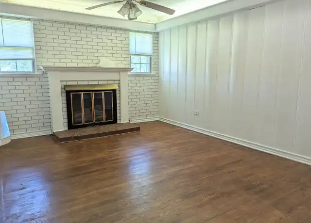 Property at 11819 W 7th St, Texarkana, TX, 75501, 4 beds, 3 baths, [object Object]