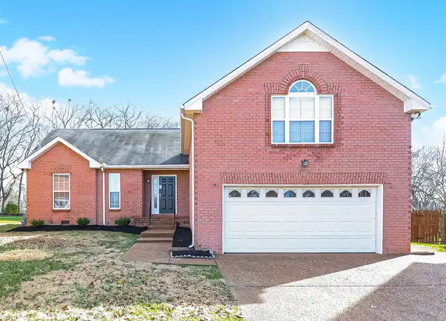 Property at 136 S Birchwood Dr, Hendersonville, TN, 37075, 3 beds, 2 baths, [object Object]