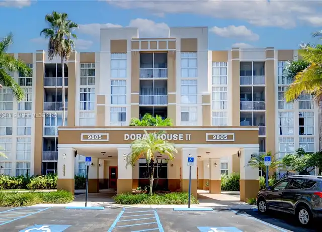 Property at 9805 NW 52nd St #213, Doral, FL, 33178, 3 beds, 2 baths, [object Object]