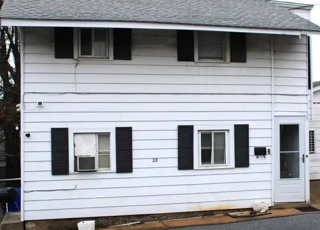Property at 28 W Maple St, Dallastown, PA, 17313, 1 bed, 1 bath, [object Object]