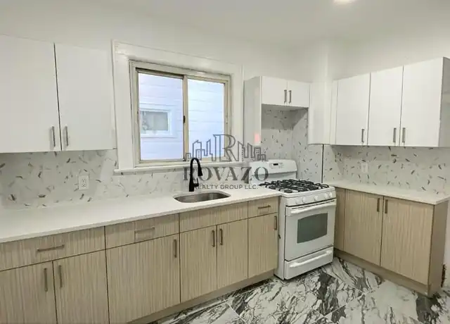 Property at 76 Wolf Pl, Hillside, NJ, 07205, 4 beds, 2 baths, [object Object]