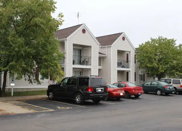 Property at 3001 Chain Dr, Menasha, WI, 54952, 2 beds, 1 bath, [object Object]