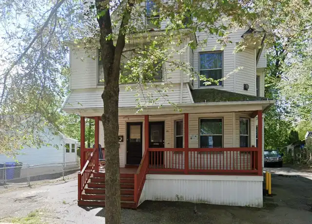 Property at 17-19 Demond Ave Unit 3rd Floor, Springfield, MA, 01107, 2 beds, 1 bath, [object Object]