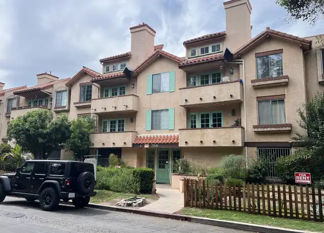 Property at 22501 Del Valle St Unit A, Woodland Hills, CA, 91364, 2 beds, 2 baths, [object Object]