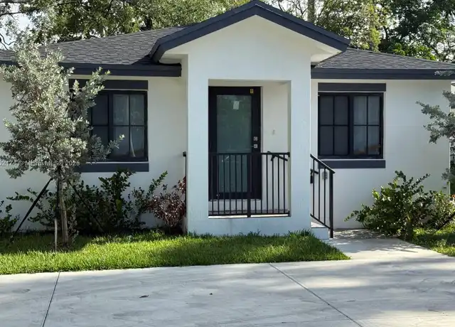 Property at 210 SW 3rd St Unit 210, Florida City, FL, 33034, 3 beds, 2 baths, [object Object]