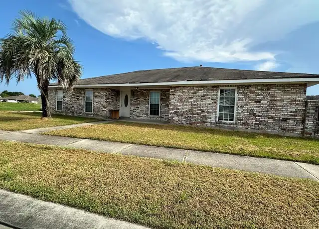 Property at 1001 E Saint Avide St, Chalmette, LA, 70043, 3 beds, 2 baths, [object Object]
