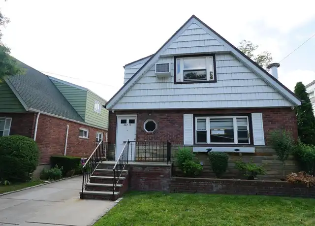Property at 203-12 42nd Ave Unit 1, Flushing, NY, 11361, 3 beds, 1.5 baths, [object Object]