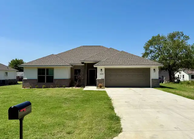 Property at 2808 S 21st St, Fort Smith, AR, 72901, 3 beds, 2 baths, [object Object]