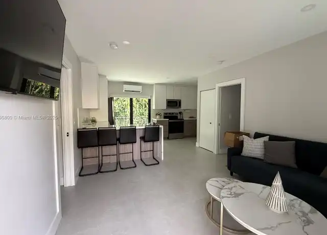 Property at 1050 NE 9th Ave Unit 1-4, Fort Lauderdale, FL, 33304, 2 beds, 2 baths, [object Object]