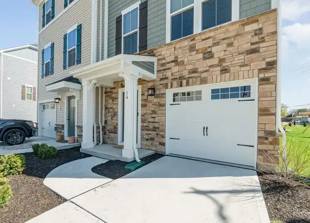 Property at 14 Wentworth Ln, Cincinnati, OH, 45236, 3 beds, 2.5 baths, [object Object]