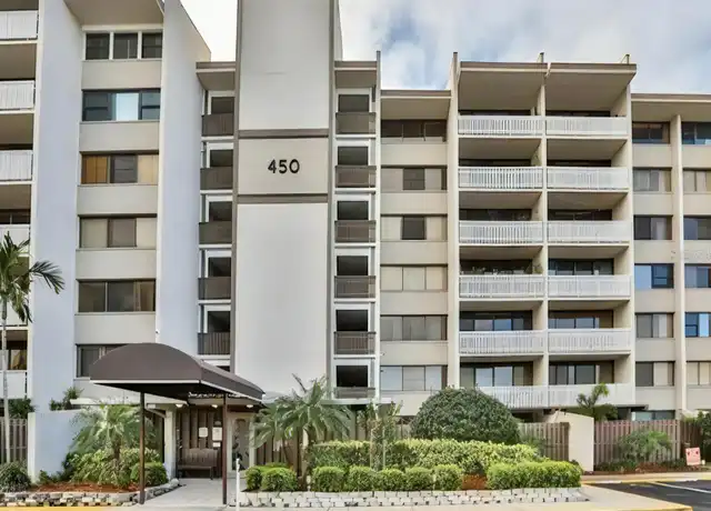 Property at 450 Treasure Ln, Treasure Island, FL, 33706, 1 bed, 2 baths, [object Object]