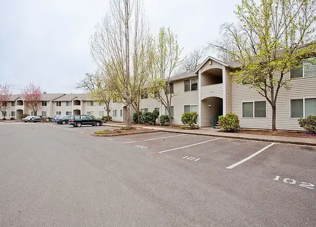 Photo of 1320 Oak Patch Rd, Eugene, OR 97402
