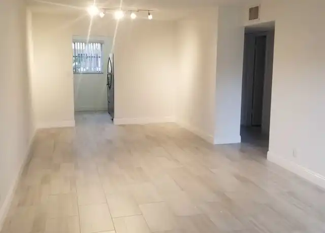 Property at 2607 NE 8th Ave #38, Wilton Manors, FL, 33334, 2 beds, 1 bath, [object Object]