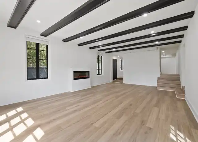 Property at 1006 1/2 W 22nd St, Austin, TX, 78705, 8 beds, 4 baths, [object Object]