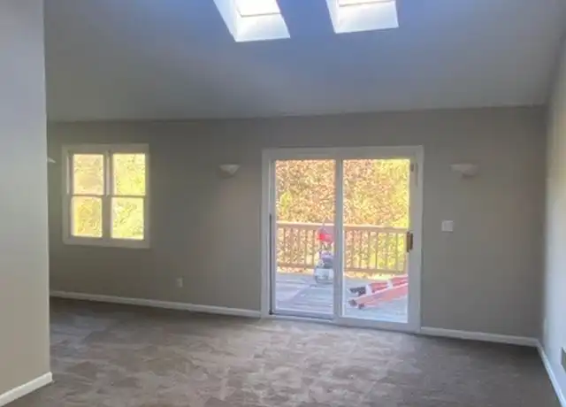 Property at 6790 Main St Unit 260 Crabapple Upper, Williamsville, NY, 14221, 3 beds, 1 bath, [object Object]