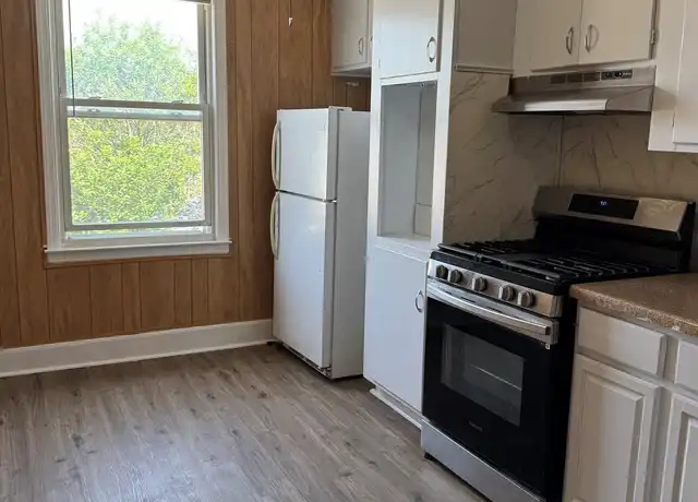 Property at 77-37 66th Dr Unit 2fl, Flushing, NY, 11379, 3 beds, 1 bath, [object Object]