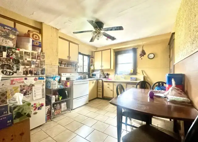 Property at 1055 Lincoln St Unit 2nd Floor, Dickson City, PA, 18519, 2 beds, 1 bath, [object Object]