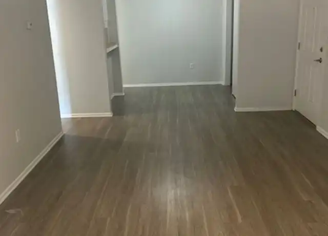 Property at 2001 SW 16th St Unit B5, Gainesville, FL, 32608, 1 bed, 1 bath, [object Object]