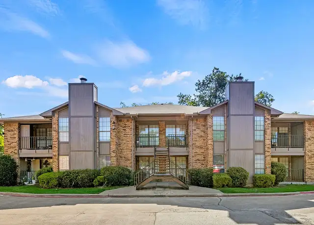 Photo of 1939 Cranford Dr, Garland, TX 75041