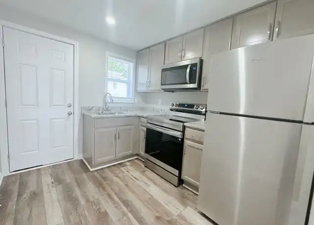 Property at 403 Price Ave Apt B, Durham, NC, 27707, 2 beds, 1 bath, [object Object]