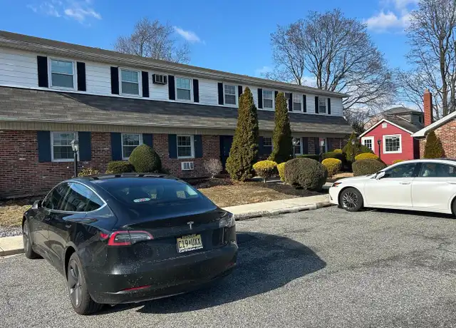 Property at 36 West Ave Unit 8, Woodstown, NJ, 08098, 2 beds, 1 bath, [object Object]