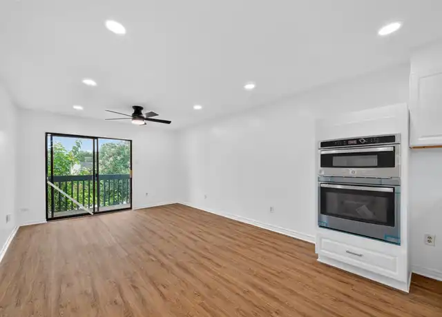 Property at 1516 Bay Area Blvd Unit R4, Houston, TX, 77058, 2 beds, 1.5 baths, [object Object]